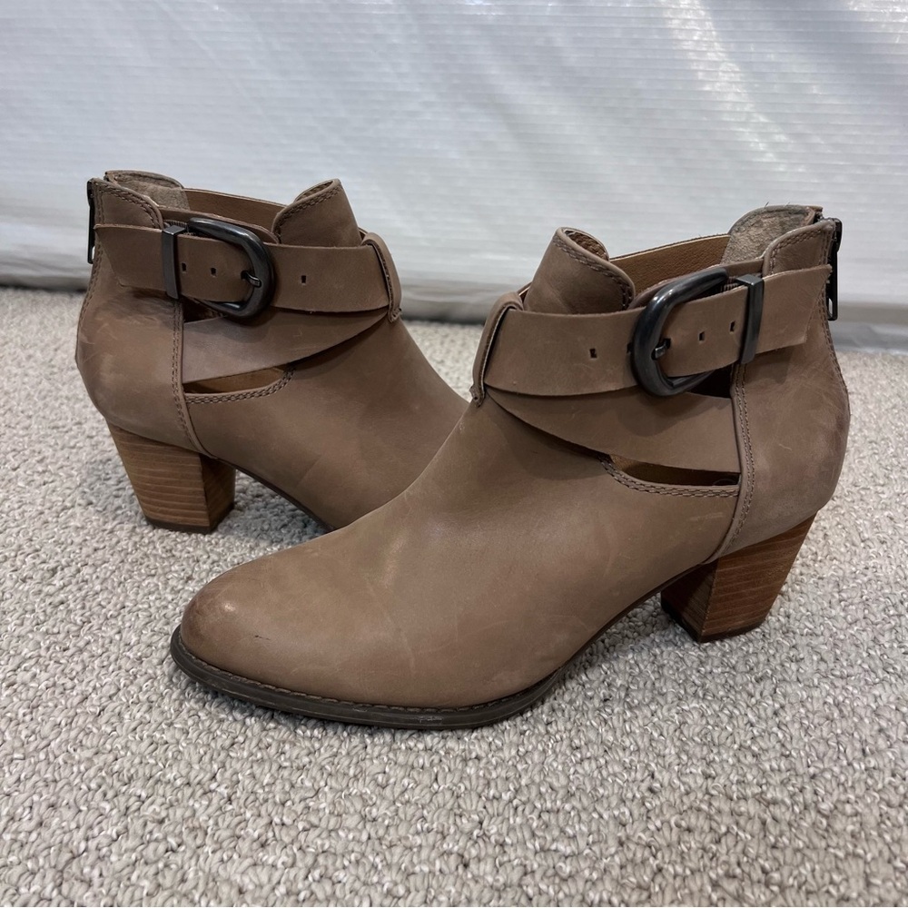VIONIC Rory Leather Buckle Strap Ankle Booties Boots Tan Women Size 7.5 322RORY,